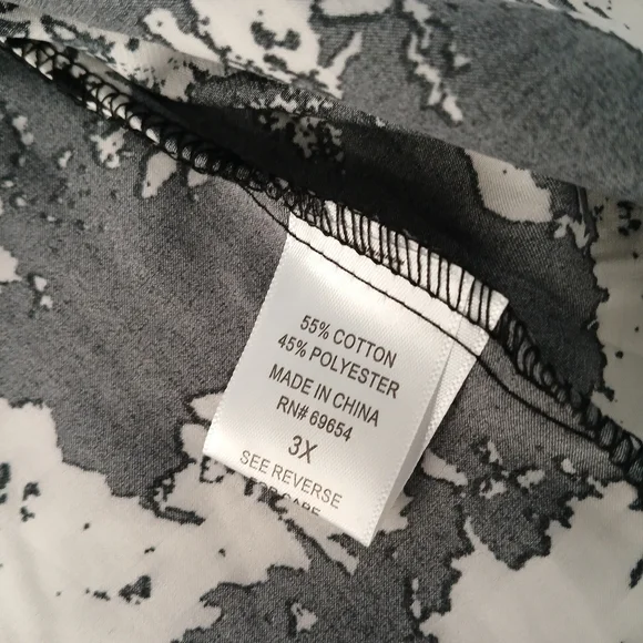 Tea Rose Womens Black Floral Blouse Size 3X Lace V Neck Trim Fluter Sleeve - Picture 10 of 10